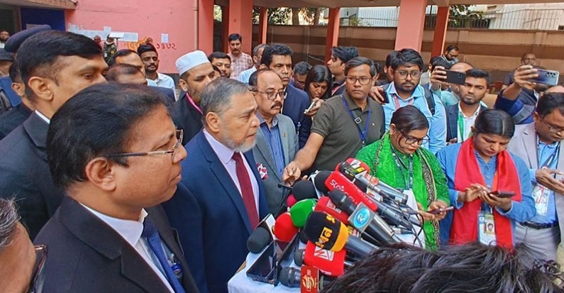 আগে ভোট কেন্দ্রে কুকুর দেখা যেত, এখন মানুষ আর মানুষ : সিইসি